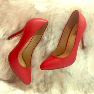 👠Charlotte Russe Classic Red Pumps 👠